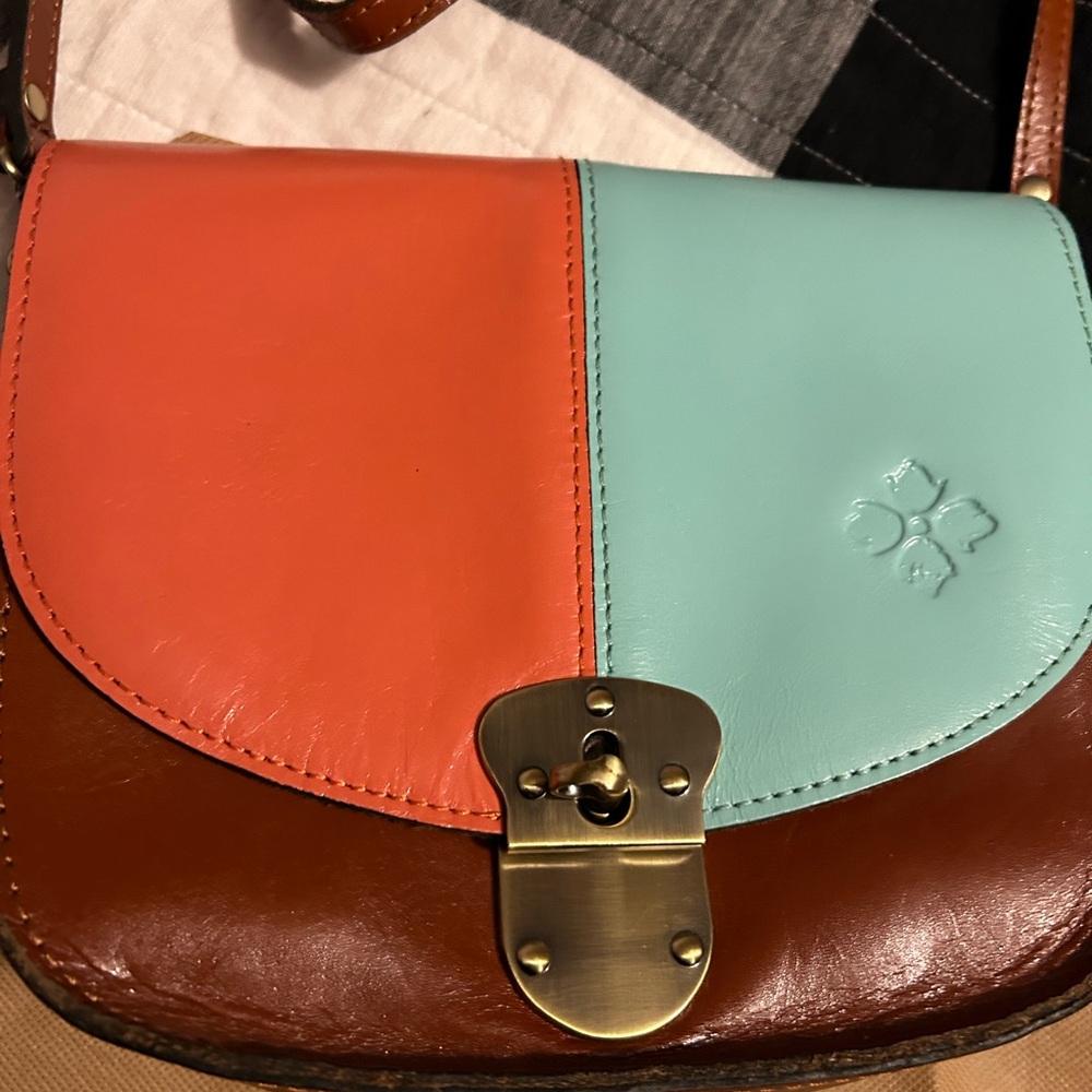 Patricia Nash crossbody purse only carried twice beautiful multi colored front